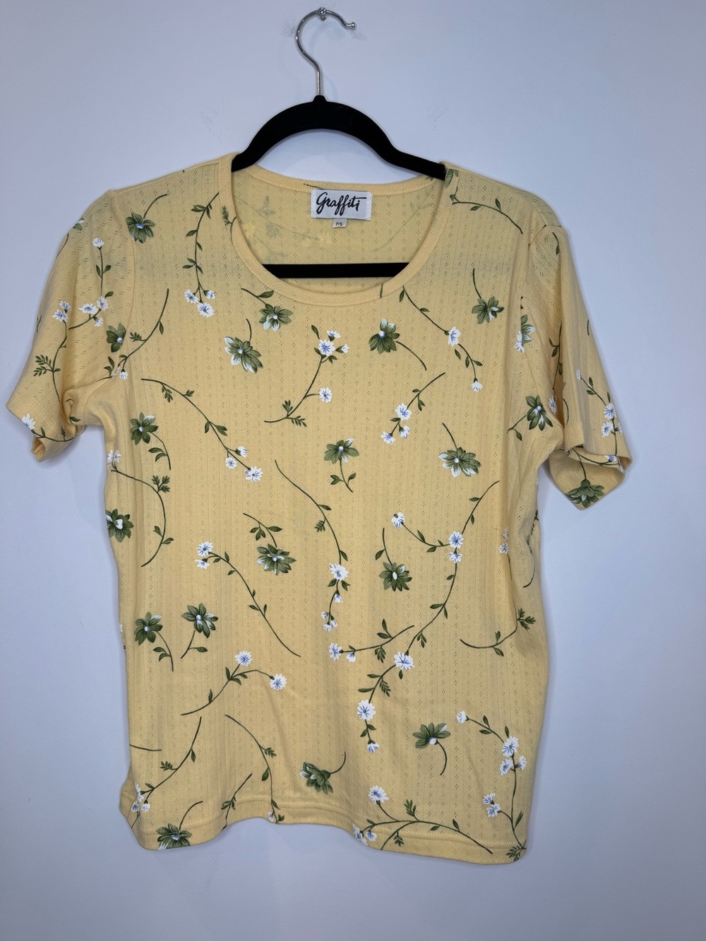 Vtg Graffiti Yellow Floral Short Sleeve Tee pointelle cottage feminine sz small